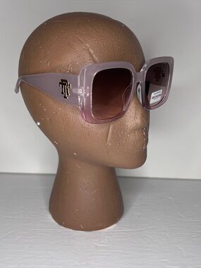NWT True Religion Sunglasses Style # TR56404 Pink Oversize Square Logo Frames